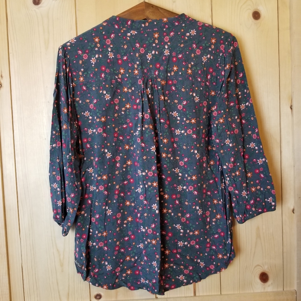 Matilda Jane Afternoon Stroll Floral Pleated Front Semi Button Shirt - Picture 7 of 14